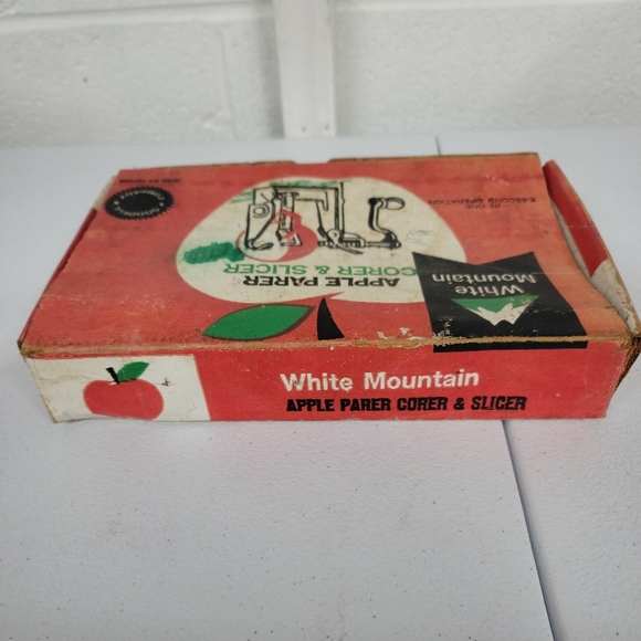 Vintage White Mountain Apple Peeler Parer Corer Slicer Red w/ Box Rustic Country - Picture 5 of 5